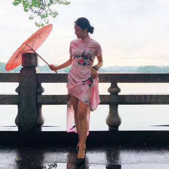 Satin Rochie Chinez pentru Femei Tradiționale Cheongsam Costume Păun Print cu Maneci Scurte Strânse Buna Sexy Bodycon Split Qipao